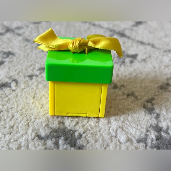 Gift Ems RARE Vietnam Hanoi Lisa Tran mini doll - Picture 4 of 4